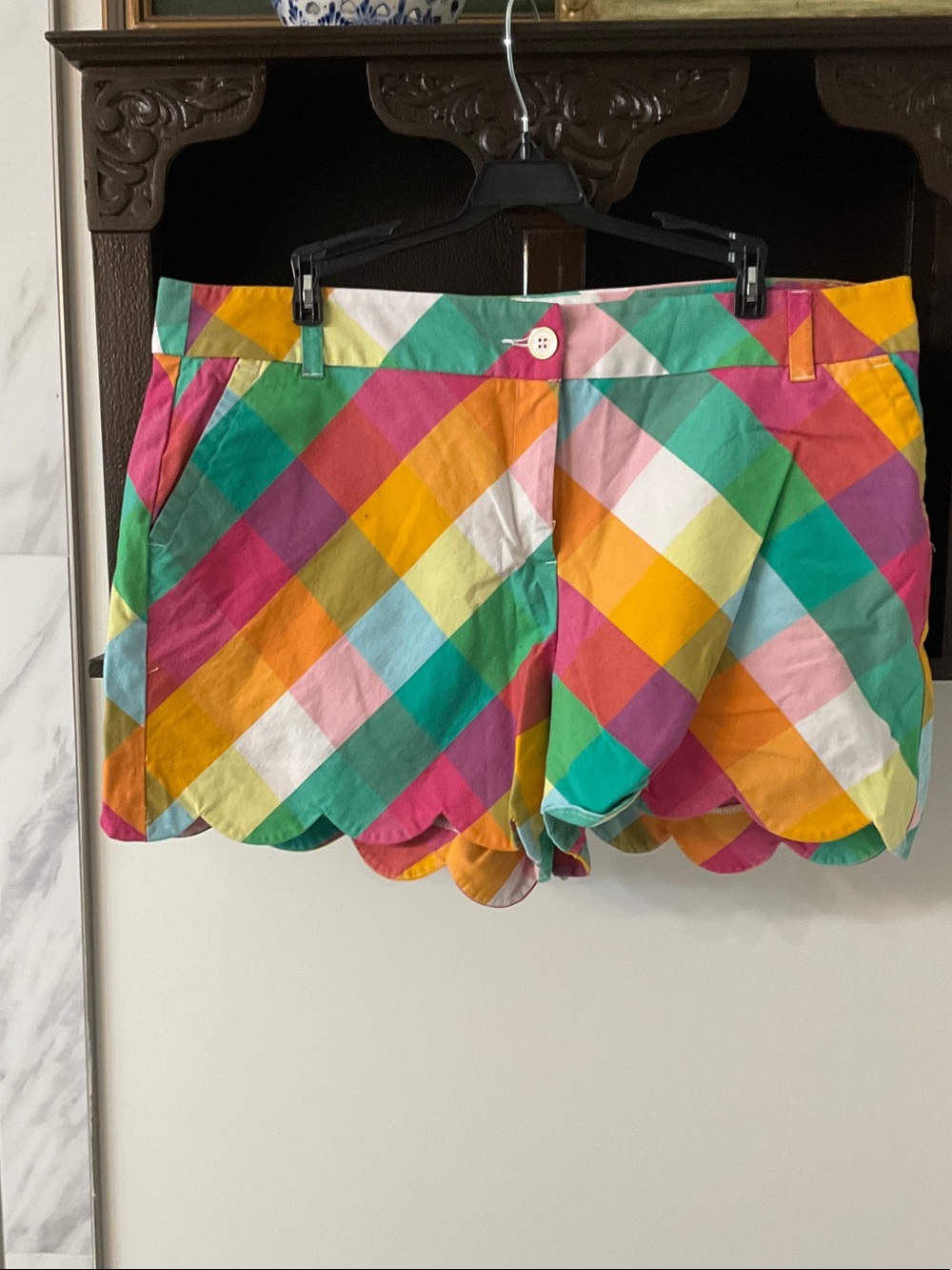 crown & ivy Multicolor Plaid Scallop-Hem High-Waist Shorts